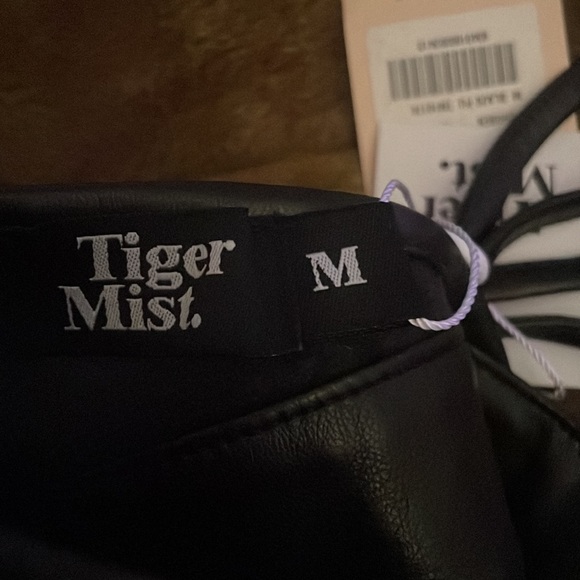 Tiger mist wrap around top - Picture 3 of 4